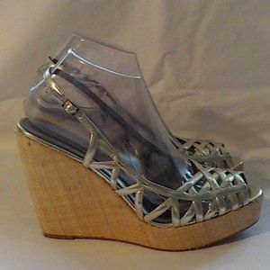 HAD TOO LONG GOTTA GO Calvin Klein sandals sz 8.5 M silver EUC